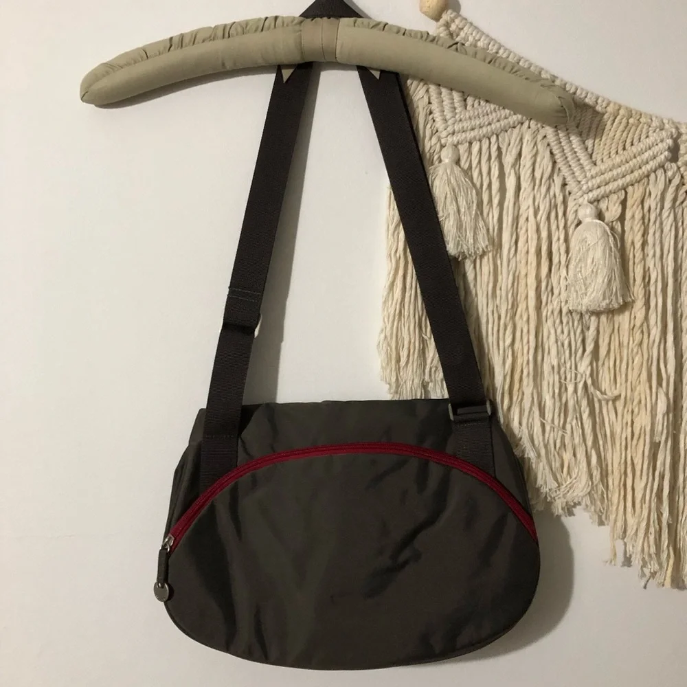 Travelon crossbody messenger
